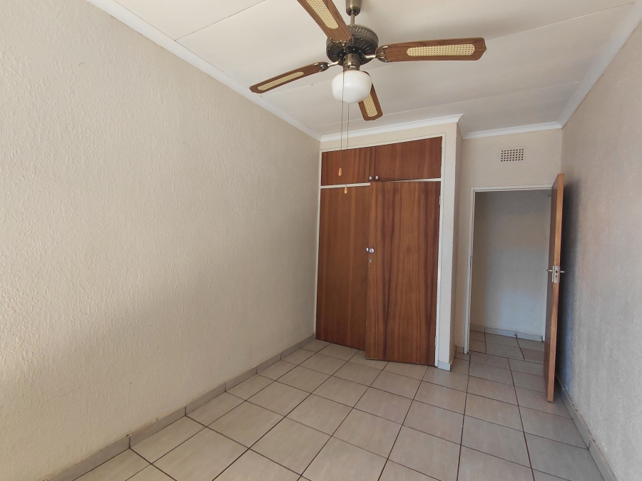 To Let 2 Bedroom Property for Rent in Meiringspark North West